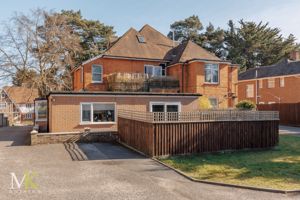 Photo 17- click for photo gallery